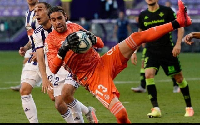 バジャドリー、スペイン人GKチュリッピとの契約を解除