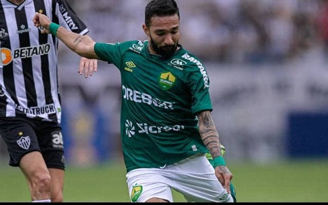 長崎がサウジクラブからクレイソンを獲得！　カリーレ監督の教え子