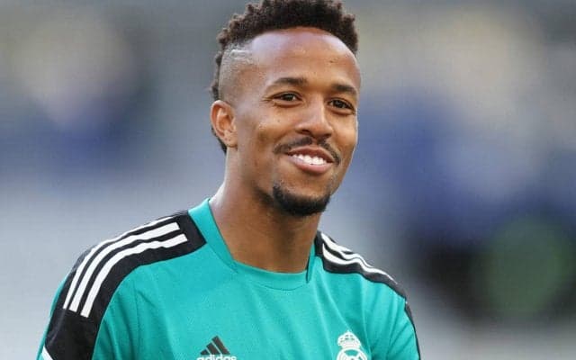 レアルDFミリトンに娘が誕生、彼女とは3日前に破局