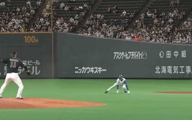 「芸術的なトリックプレイ」　“新庄秘策”炸裂、転んだふり作戦の再生回数100万超