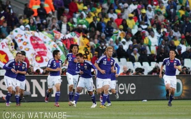 歓喜と屈辱が交錯した地「ブルームフォンテーン」の先にあった互いへのリスペクト【2種類のワールドカップで上位を狙う「フットボール・ネーション」日本】(3)