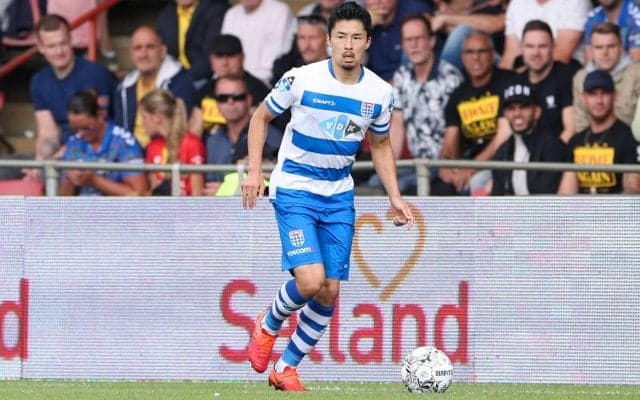 2部降格ズヴォレが今季のホーム用ユニ発表、青白ボーダーは変わらずもネームリストに中山雄太不在