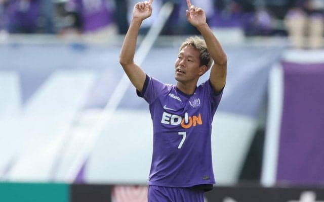 「お客様の度肝を抜いた」広島MF野津田のスーパーミドルが月間ベストゴールに「ネットを突き破りそうな勢い」