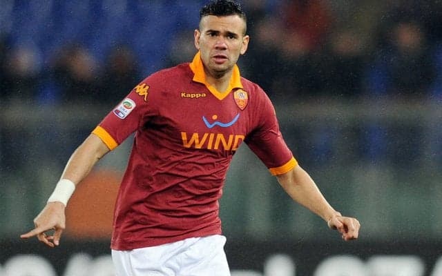 過去に脳の手術も…ローマなどでプレーした元ブラジル代表DFレアンドロ・カスタンが35歳で現役引退