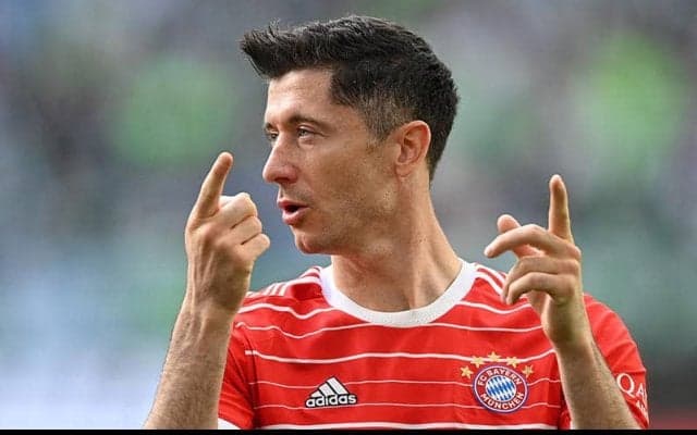 バルサがレヴァンドフスキ獲得へ最終オファー！ ついに5000万ユーロ到達か