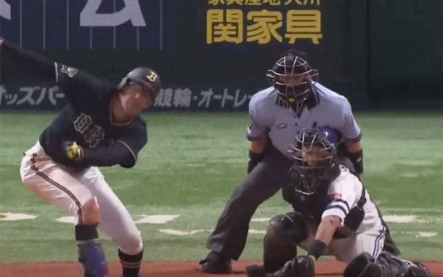 「ぐっとなってぐっと曲がる」　バットがクルクル、縦割れ魔球の「落ち幅エグすぎ」