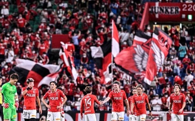 「全人類が待ちわびていた動画！」「アベンジャーズ に出てきそう」浦和の9番リンセンのユニ姿公開！ サポーターが感じた「期待感」「威圧」「体幹」