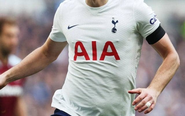 「エヴァンゲリオンかな」トッテナムがアウェイユニ発表もデザインは賛否分かれる「水着みたいだ」