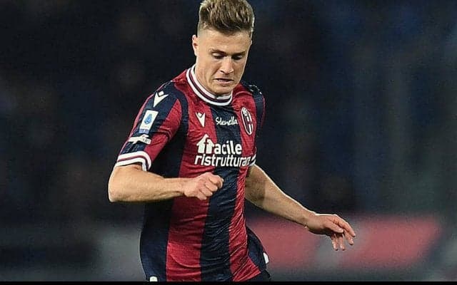 ヴォルフスブルク、ボローニャMFスヴァンベリ獲得に成功！　コバチ監督が近日中の加入認める