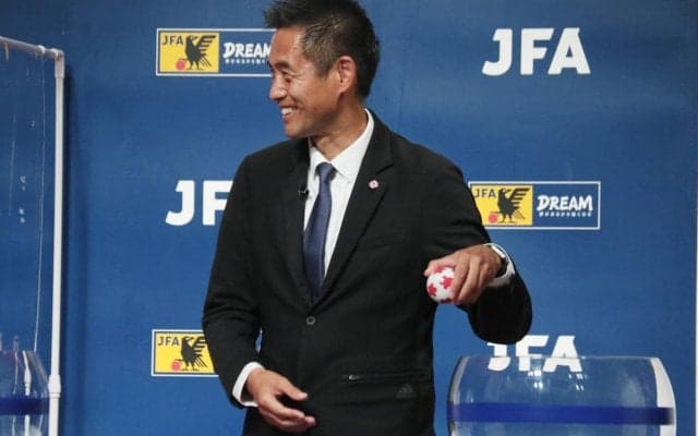 「温かいのか、冷たいのか…」天皇杯抽選会のドロワー務めた川口能活氏が興味、実際のボールは？