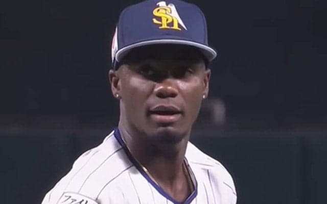 打者棒立ちの剛球は「異様に速く感じる」　“火の玉”の威力に「吸い込まれる」