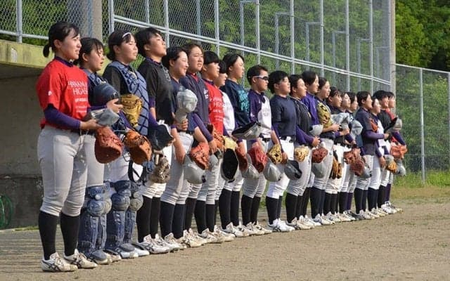 菊池雄星、大谷翔平らOBの存在をエネルギーに　創部3年目、花巻東高女子野球部の挑戦