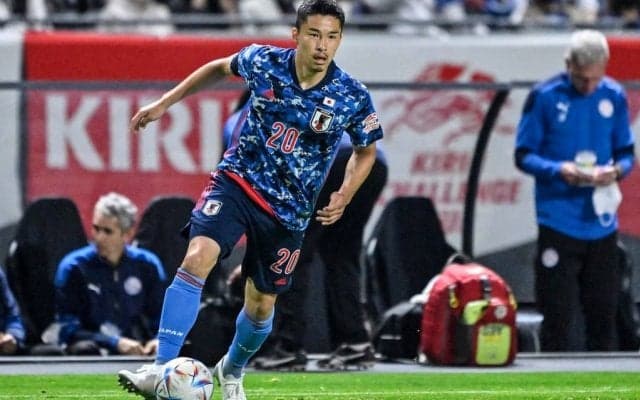 中山雄太が「イングランド上陸｣！ ハダースフィールドと2年契約を締結で気になる｢背番号｣と早速披露した｢新ユニフォーム姿｣