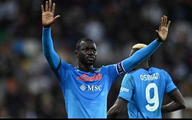 チェルシー移籍に迫るクリバリがナポリに別れ　「僕にとってすべてだった」