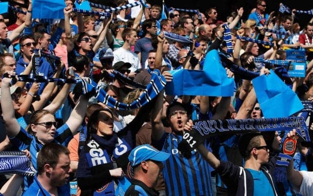 本間至恩が加入のクラブ・ブルージュが新ユニフォーム発表！ 92年をベースに現代的にリメイク