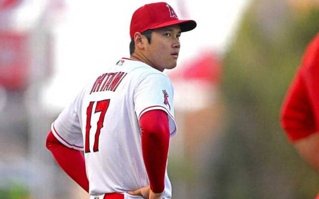 大谷翔平が外野でフライ捕球　試合前練習に米興味「外野でぜひ！」「球宴で三刀流？」