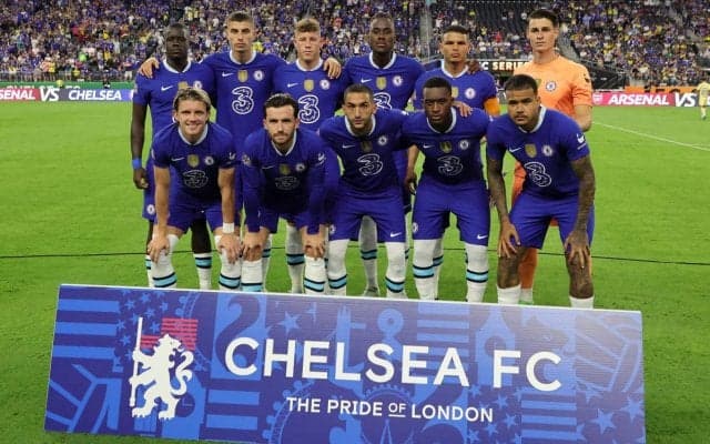 北米遠征中のチェルシーと邂逅したNBAスターがフットボールファンを震撼「このサイズ感」「ただただ巨大」