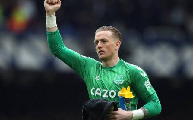 エバートン守護神ピックフォードが挙式！モルディブの幻想的な海で愛を誓う