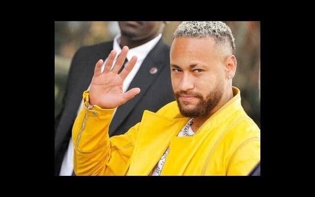 PSGの新体制にスター選手も戦々恐々。ネイマールさえもオフを早々に切り上げチームに合流