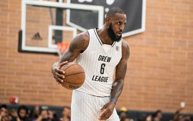 レブロンが11年ぶりにプロアマの頂点ドリューリーグに登場…42得点の大暴れ