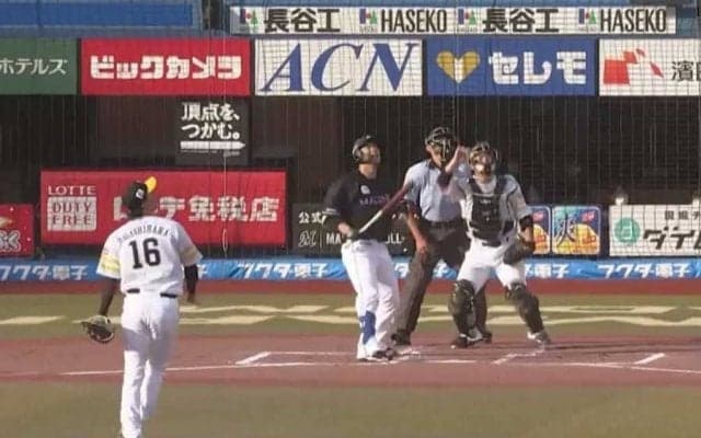 すごい棒立ちで二塁打…　角中の変態打ち“最新作”にファン震撼「ここまで来たか…」