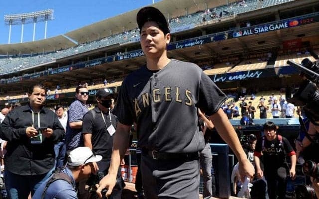 【MLB】大谷翔平は「月まで打球を飛ばしてる」　球宴フリー打撃で140m場外弾、名将も衝撃