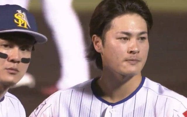 鷹・笠谷俊介が危険球で1球退場　13点差で登板も初球頭部死球、両軍に警告