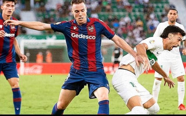 エルチェがレバンテ退団のDFクレルク獲得！　プリメーラで100試合出場の左SB