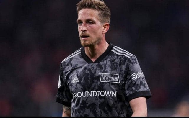 降格ビーレフェルト、ウニオン・ベルリン退団のベテランDFオチプカをフリーで獲得