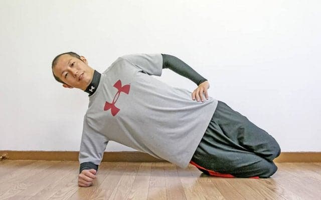 テニスに効く簡単トレ“エビタイ”「体幹トレーニング」(1)［リバイバル記事］