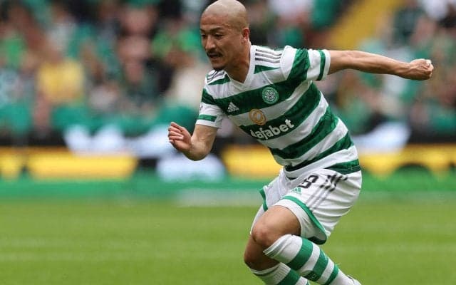 前田大然が衝撃のヒールシュート！ セルティックが開幕前最後の試合でノリッジに勝利《PSM》