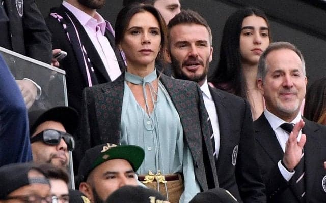 ベッカム氏、元アイドルの愛妻とカラオケに興じる「最愛のポッシュ・スパイス」