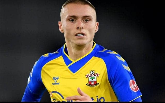 セインツMFスモールボーン、2部ストークにレンタル