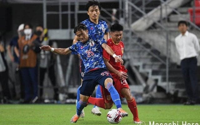 小池龍太の奮闘も虚しくサポーターから響く怒号「ワールドカップに行く気あるのか？」【日本代表vs中国代表】(1)