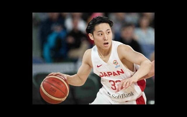 富樫勇樹28歳167cmと河村勇輝21歳172cm。バスケ日本代表「ふたりのユーキ」の正ポイントガード争い
