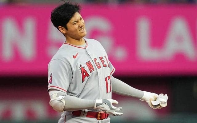 大谷翔平、痛々しい激走二塁打に米実況席は心配　苦笑いの塁上「ちょっとキツそうだ」