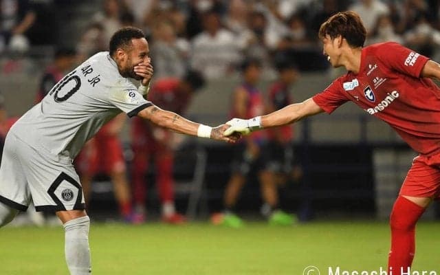 「本気で楽しむ」ネイマールの“仰天プレー”にどよめいたスタジアム【G大阪vsPSG】(1)