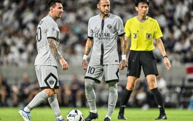 ネイマールがG大阪の選手の息子にプレゼントを贈っていた！“親密な3ショット”公開に「うおお、スゲー」「これは嬉しい」の声