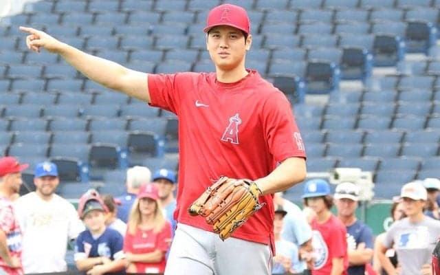 【MLB】大谷翔平、自打球直撃も「大丈夫だ」　監督代行、会心のジョークも「代わりに一平が」