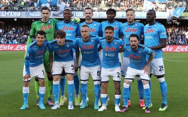 ナポリ、今季もユニフォームはアルマーニ製