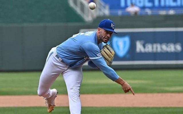 大谷翔平の目の前で珍光景「距離ありすぎです」　下手投げで犯した大暴投に実況席唖然