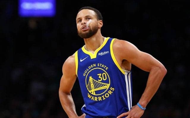 バークリーが「彼は歴代でも最高の選手の1人」とカリーを評価…その位置づけは？