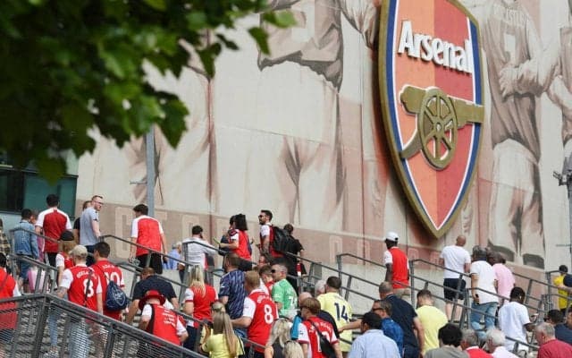 「めちゃかわ」「桜みたいで綺麗」アーセナルがクラブ史上初のピンク色ユニフォームを発表！