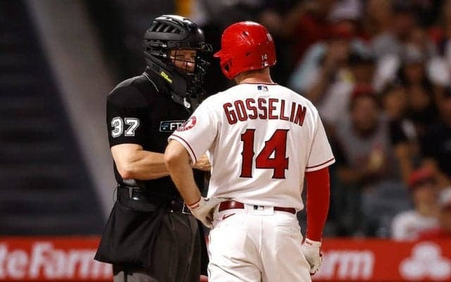 【MLB】大谷翔平も頭を抱えた同点機での“誤審”　エ軍監督代行は怒り心頭「試合を変えた」