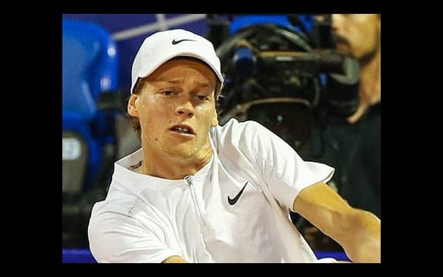  シナー 完勝で今季初Vに王手 