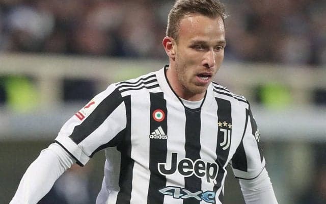 ユーベ構想外のアルトゥール、バレンシアへの1年レンタルがまもなく決定か