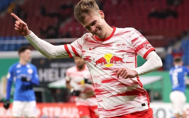 「これ合法？」ダニ・オルモの1人トリックプレーが観客を魅了「IQ300の動き」