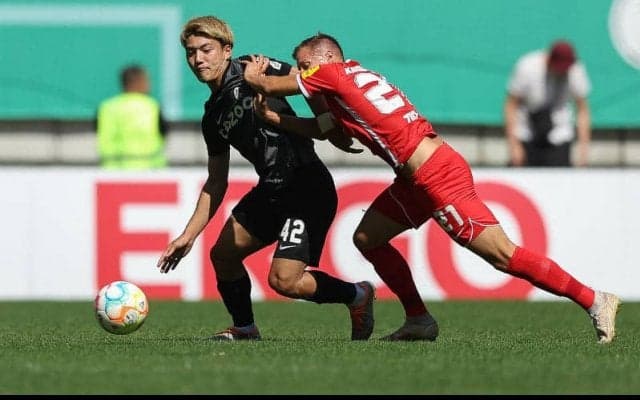 堂安が芸術FK弾で決勝点！延長戦を制したフライブルクが2回戦へ《DFBポカール》