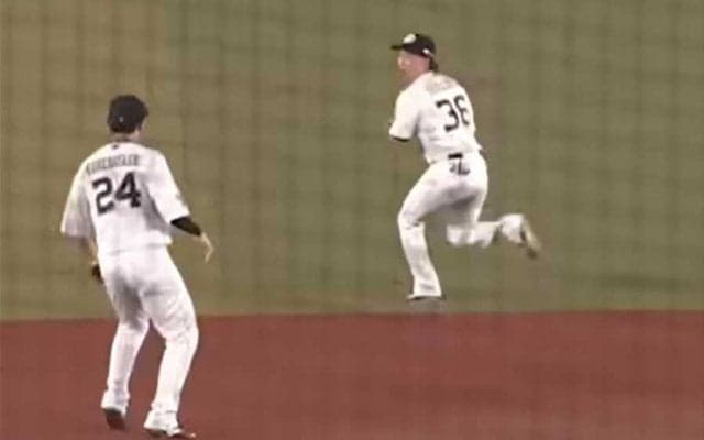 “菊池涼介級”の「宝石のような頭脳プレー」　超判断の“トリック送球”に驚愕