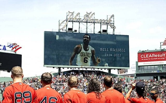 【NBA】ボストン・セルティックスの8連覇、11度優勝をけん引　ビル・ラッセル亡くなる